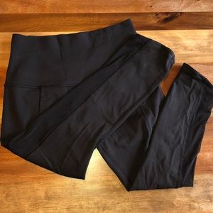 Lululemon Mesh Black Crops